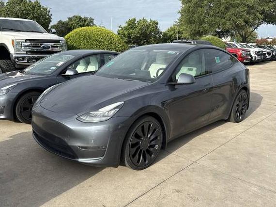 TESLA MODEL Y 2020 5YJYGDEF4LF053809 image